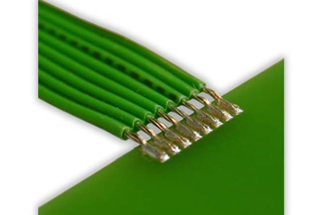 Bügellötung von Einzellitzen auf einer Leiterplatte