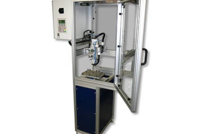  Heißverstemmeinheit zur Integration in ein Inline-Produktionssystem.