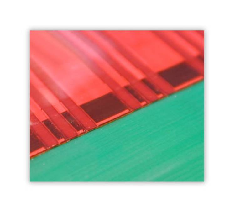 Bügellötung zur Verbindung einer Flexfolie mit einer Leiterplatte.