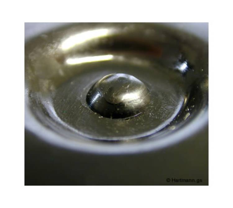 Heißverstemmen von PA6: Verfahren zur Fixierung von Kunststoffkomponenten.